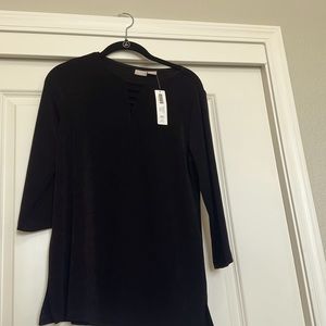 CHICOS TRAVELERS NWT SIZE 00 BLACK TUNIC TOP